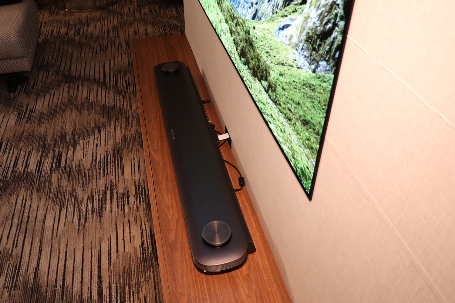 Digital Trends: LG's OLED Wallpaper TV | What's Hot by JIGSAW DESIGN GROUP
